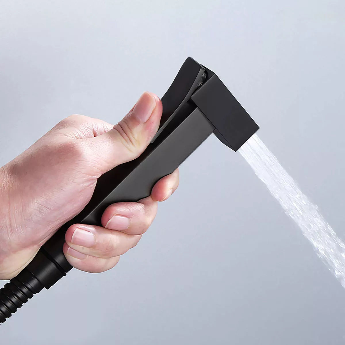 Kit Ducha Higiênica Luxo com Comando Duplo Cor Preta Funcionando Detalhes