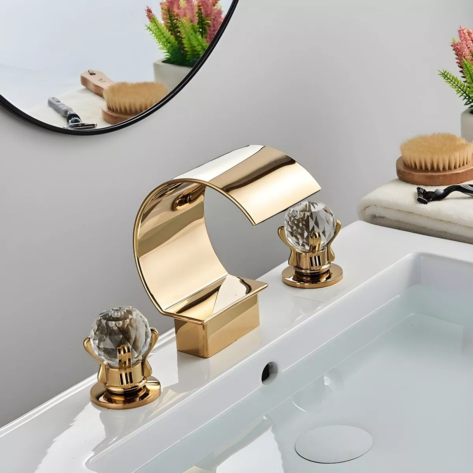 Torneira Gourmet Para Banheiro Monocomando Cascata Luxo Dourado