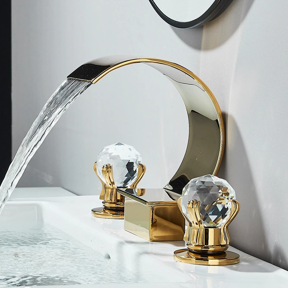 Torneira Gourmet Para Banheiro Monocomando Cascata Luxo Dourado Lateral