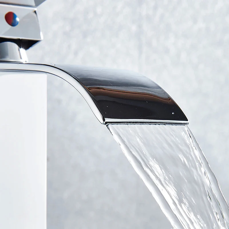 Torneira para Banheiro Cascata Misturador Monocomando Cromada Cascata
