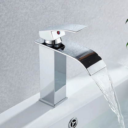 Torneira para Banheiro Cascata Misturador Monocomando Cromada Funcionando
